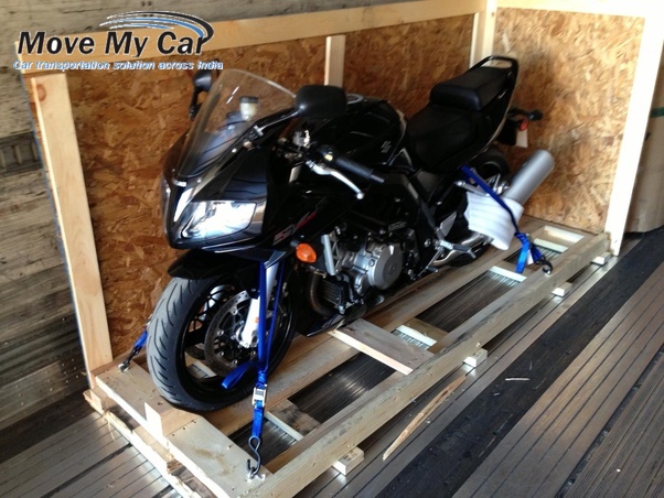 Inspect the Packing materials of the Bike Shipping Professionals- MoveMyCar